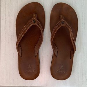 Brown Reef Women’s Sandals Size 10